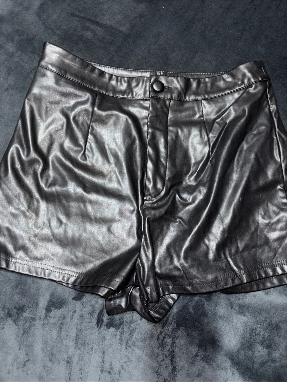 Faux Leather Women's High-Waist Shorts - Black